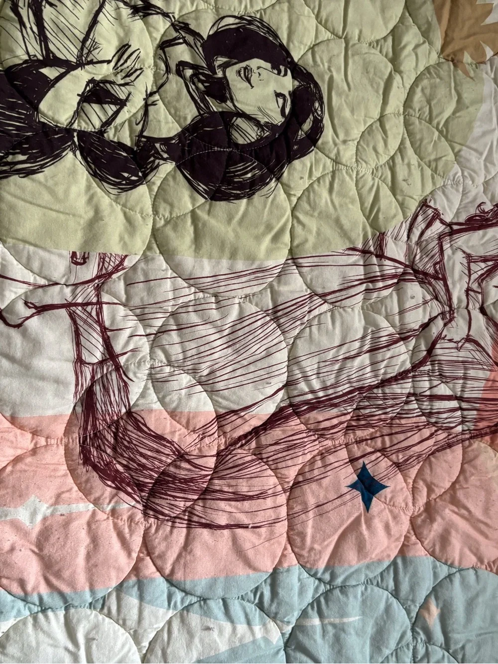 Disney Princess Sketch Quilted Throw in Cream, Pink, Tan